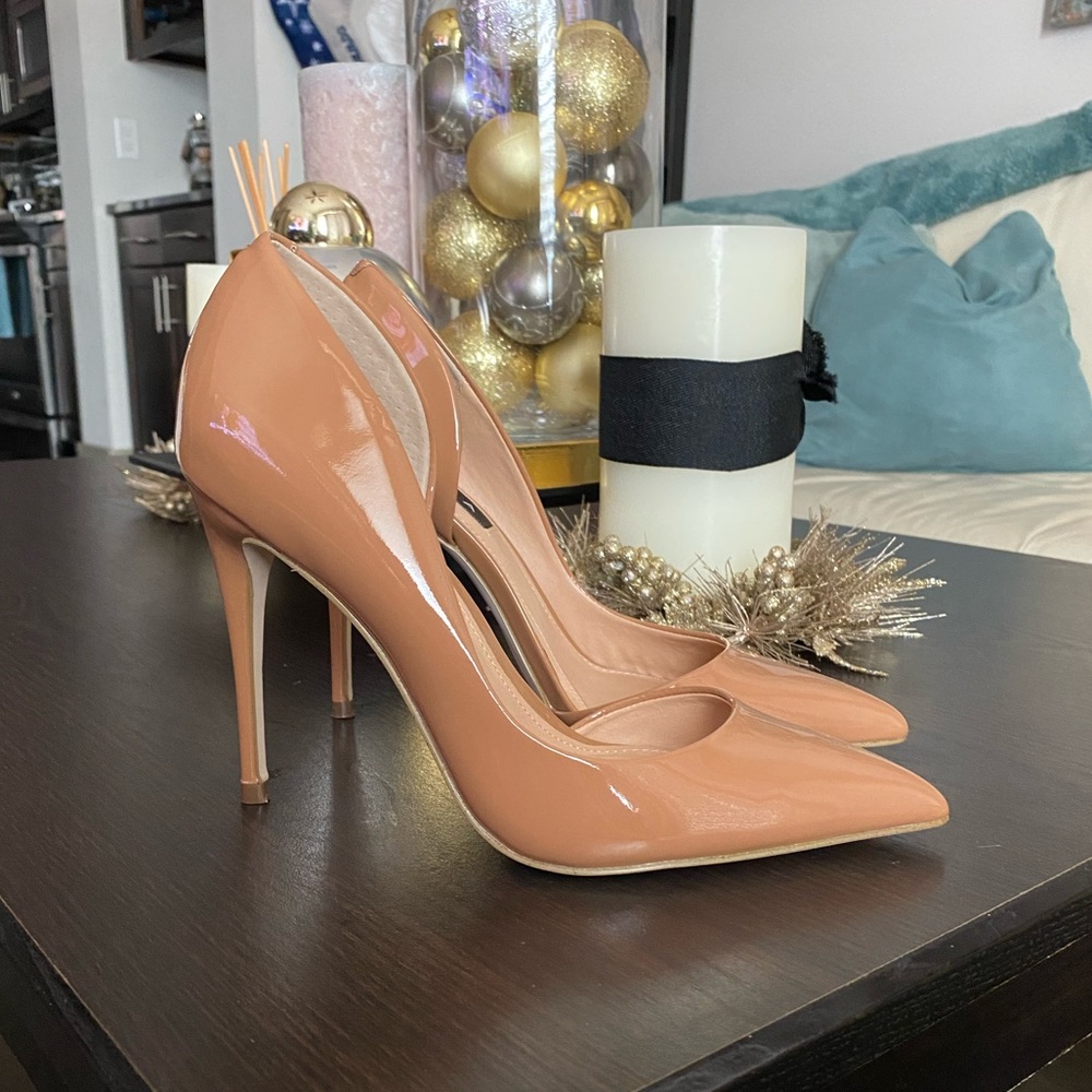 NWOT Beautiful Camel Parent Leather D’Orsay Pumps Heels